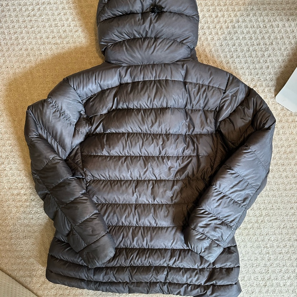 Arc'teryx Women's Cerium SV Down Hoody Jacket - Picture 4 of 5